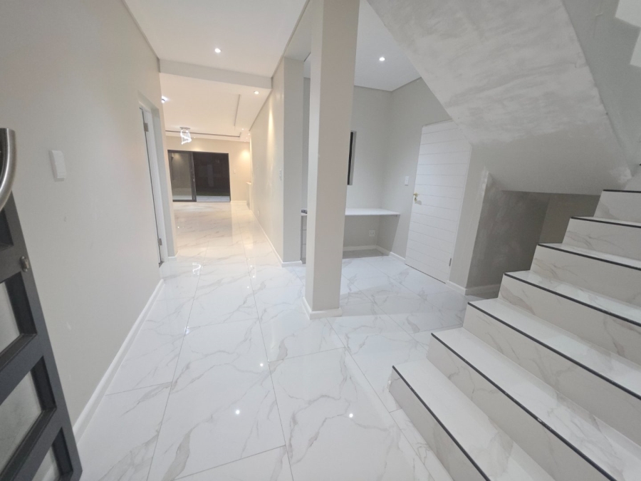 4 Bedroom Property for Sale in Sandown Western Cape